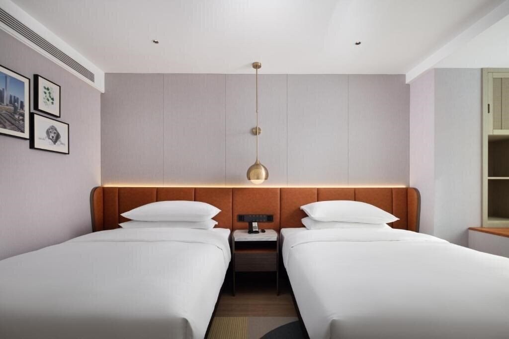 Фотографія Home2 Suites by Hilton Beijing West Railway Station 4*