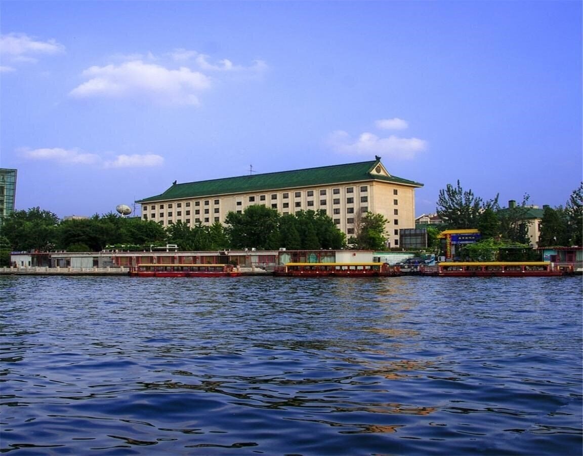 Отель Exhibition Centre Hotel 3*