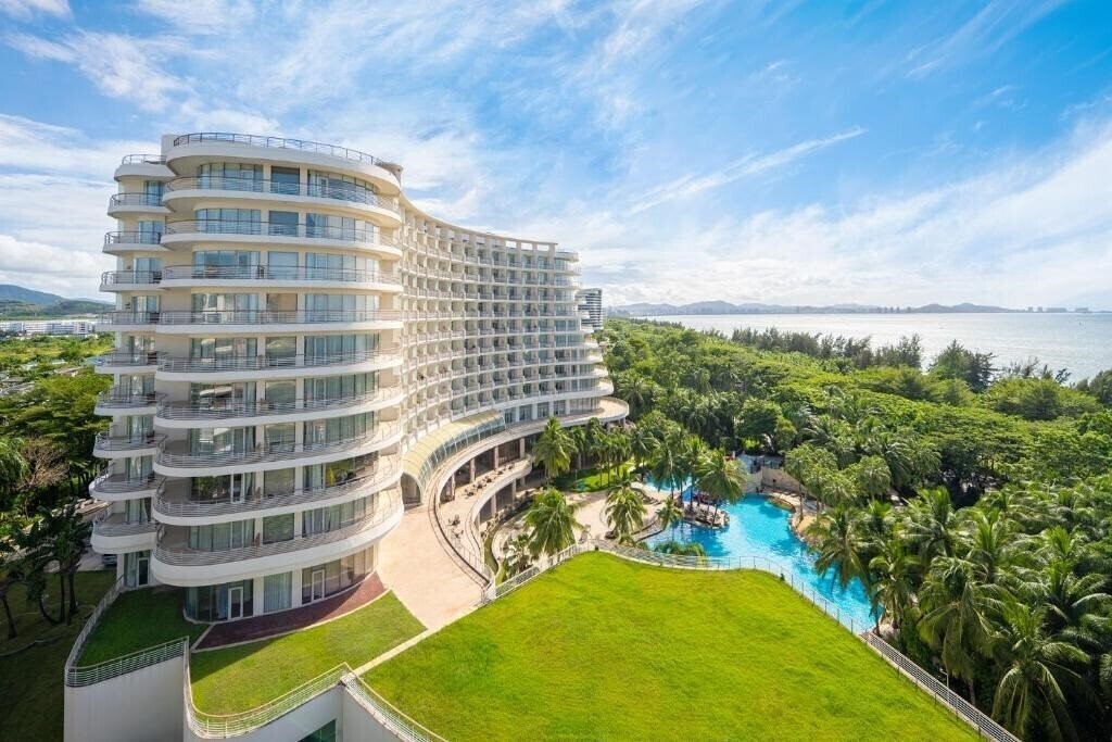 Готель Grand Soluxe Resort Hotel 5*
