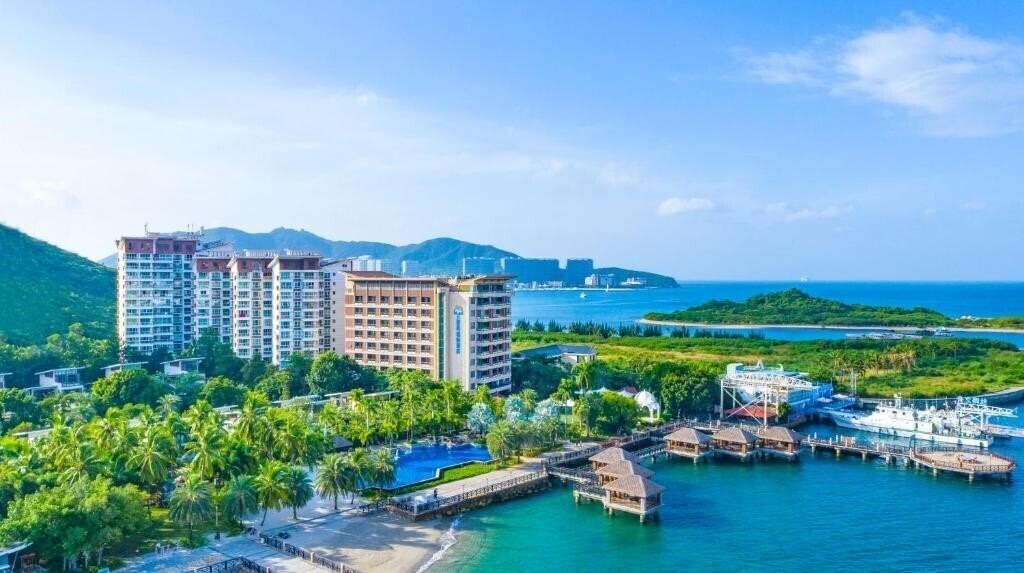 Отель Sanya Marina Sea View Hotel 5*