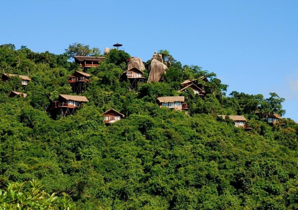 Отель Yalong Bay Earthly Paradise. Bired's Nest Resort 5*