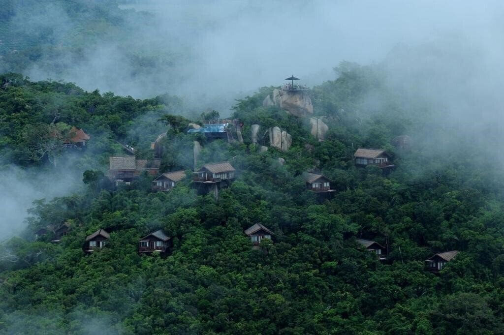 Картинка Yalong Bay Earthly Paradise. Bired's Nest Resort 5*