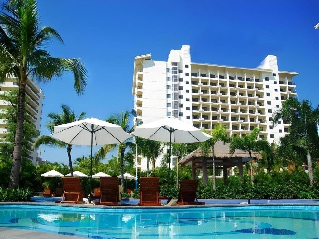 Готель Sanya Yuhai Hot Spring Resort Hotel 4*