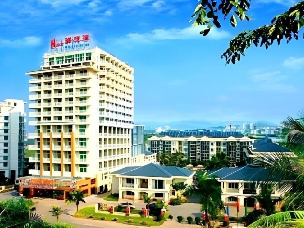Картинка Sanya Hai Yue Bay Holiday Hotel 4*
