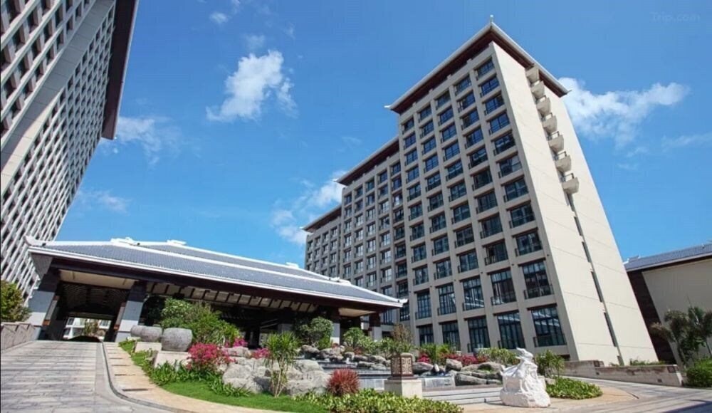 Фотографія Jinghai Hotel & Resort 5*