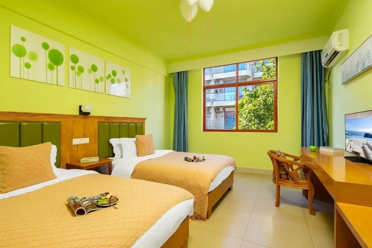 Картинка Yinyuan Seaside Theme Hotel 3*