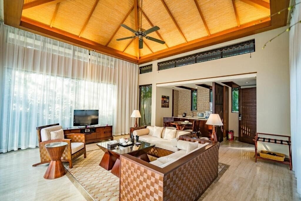 Фото Grand Metro Park Yalong Bay 5*