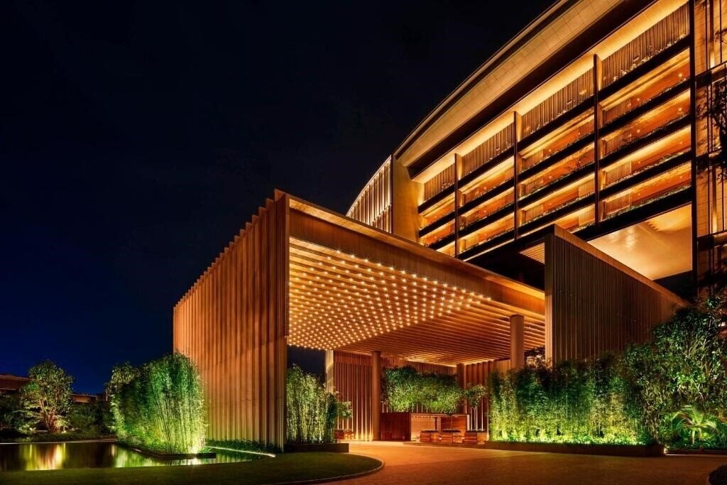 Готель The Sanya Edition Hotel 5*