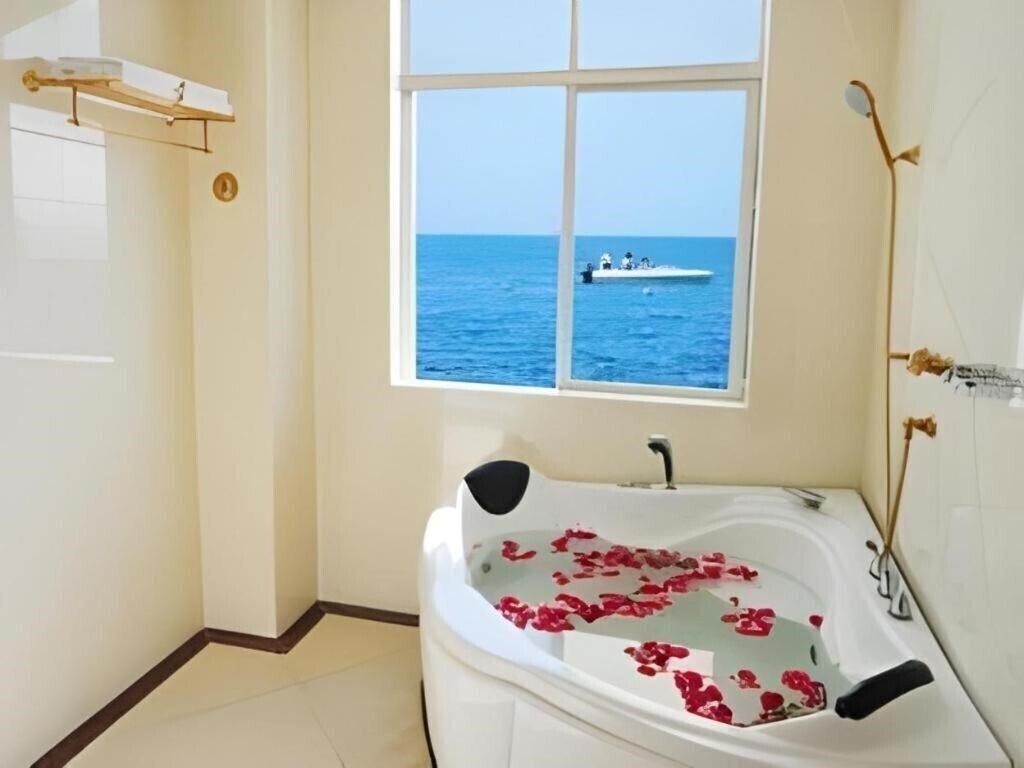 Фото Sanya Bao Sheng Seaview Hotel 2*