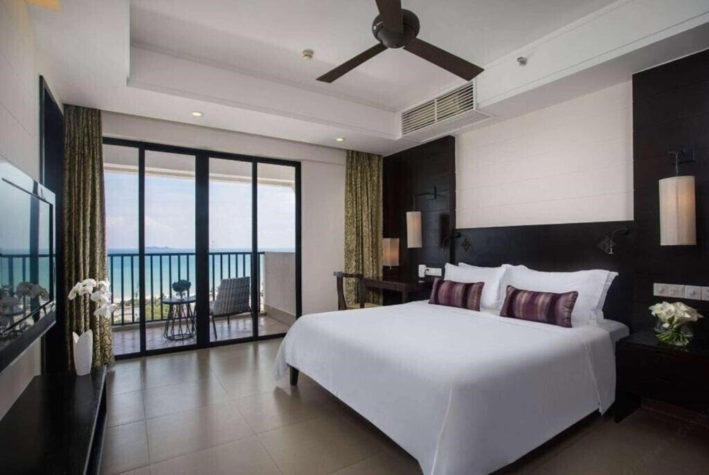 Фото Ramada Plaza by Wyndham Sanya Bay 4*