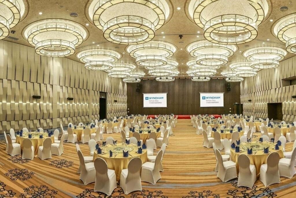 Изображение Ramada Plaza by Wyndham Sanya Bay 4*