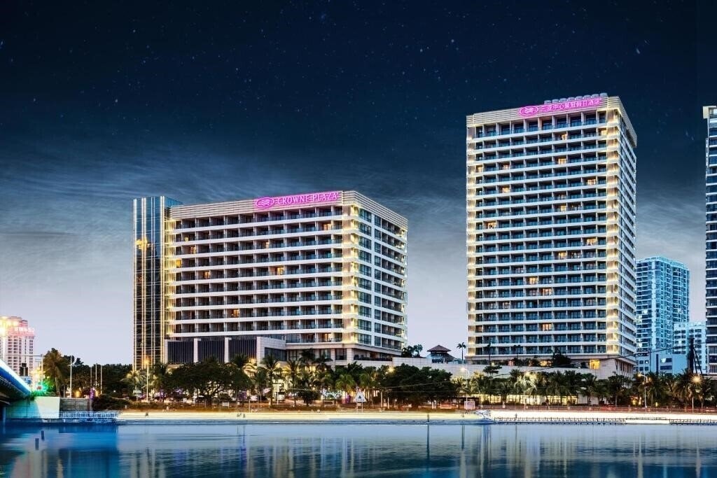 Фото Crowne Plaza Sanya City Center 5*