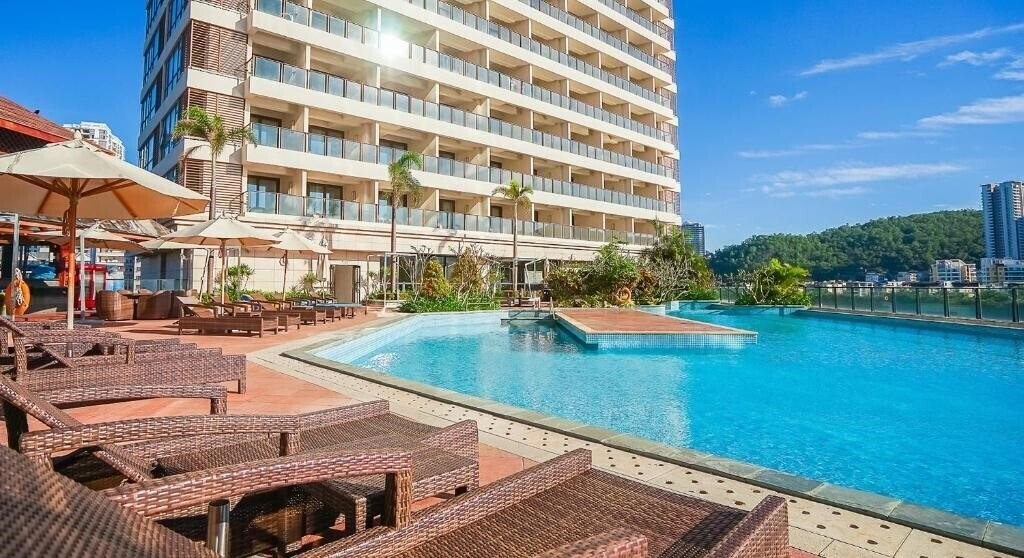 Отель Crowne Plaza Sanya City Center 5*