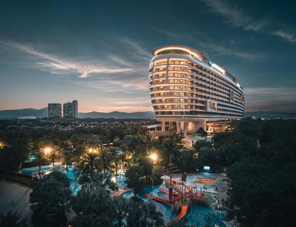 Готель Crowne Plaza Haitang Bay 5*
