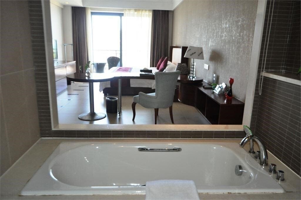 Фото La Costa Seaside Resort Hotel Sanya 4*