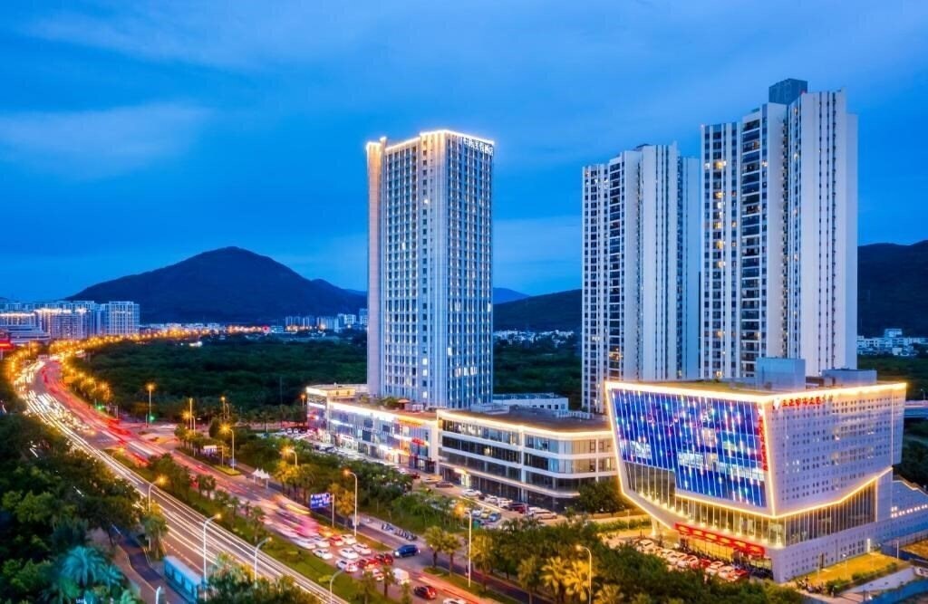 Отель Paxton Vacances Hotels & Resorts Sanya 4*