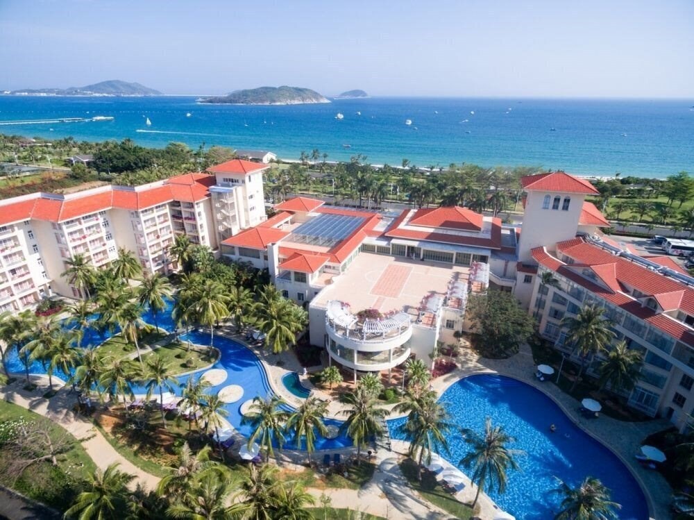 Готель Resort Golden Palm Yalong Bay 4*