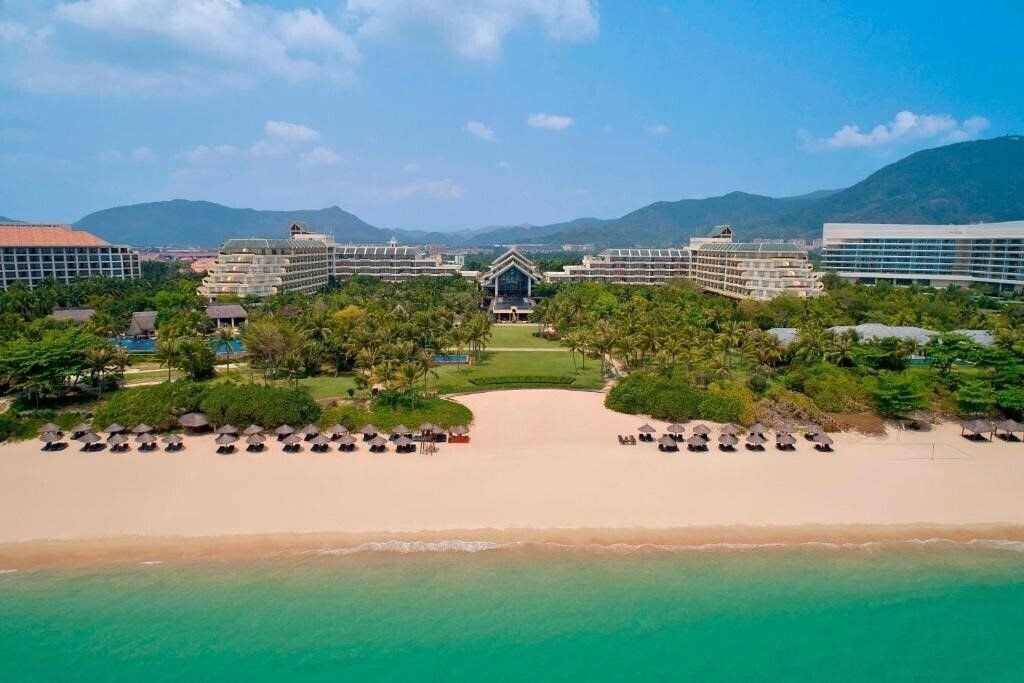 Отель Sheraton Sanya Yalong Bay Resort 5*