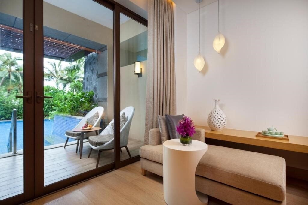 Фото Thousand Cranes Sanya Yazhou Bay, Curio Collection by Hilton 5*