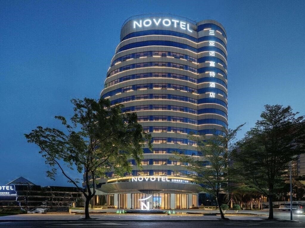 Готель Novotel Sanya Phoenix International Airport 4*