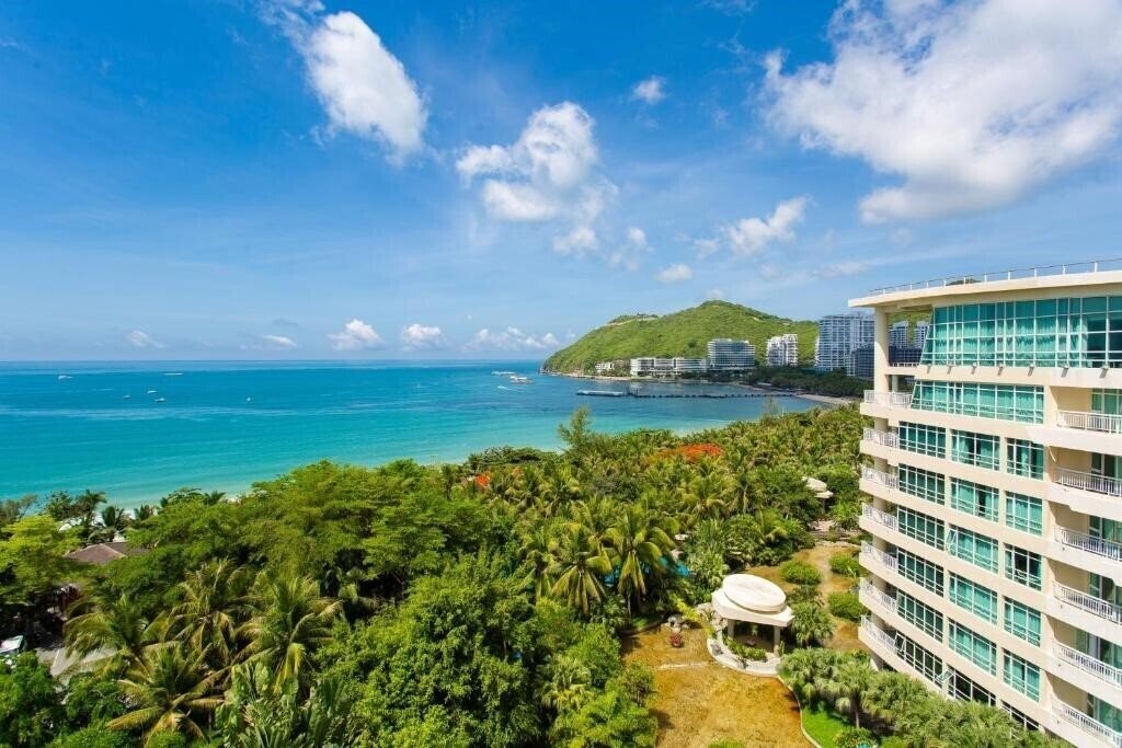 Готель Sunshine Resort Intime Sanya 5*