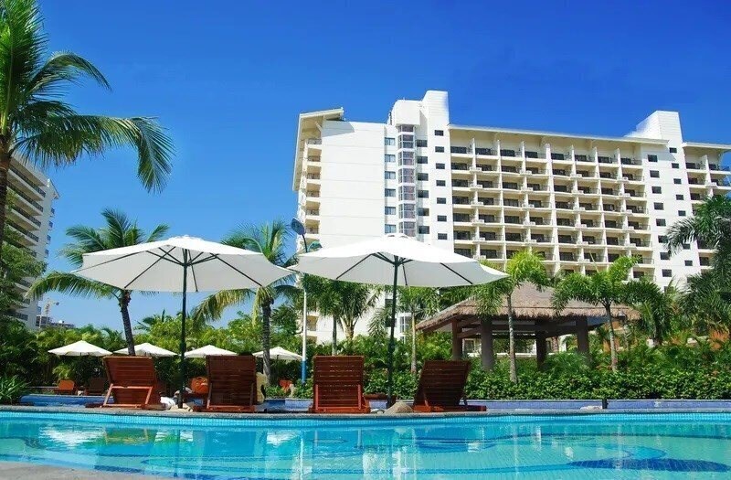 Готель J Hotel 4*
