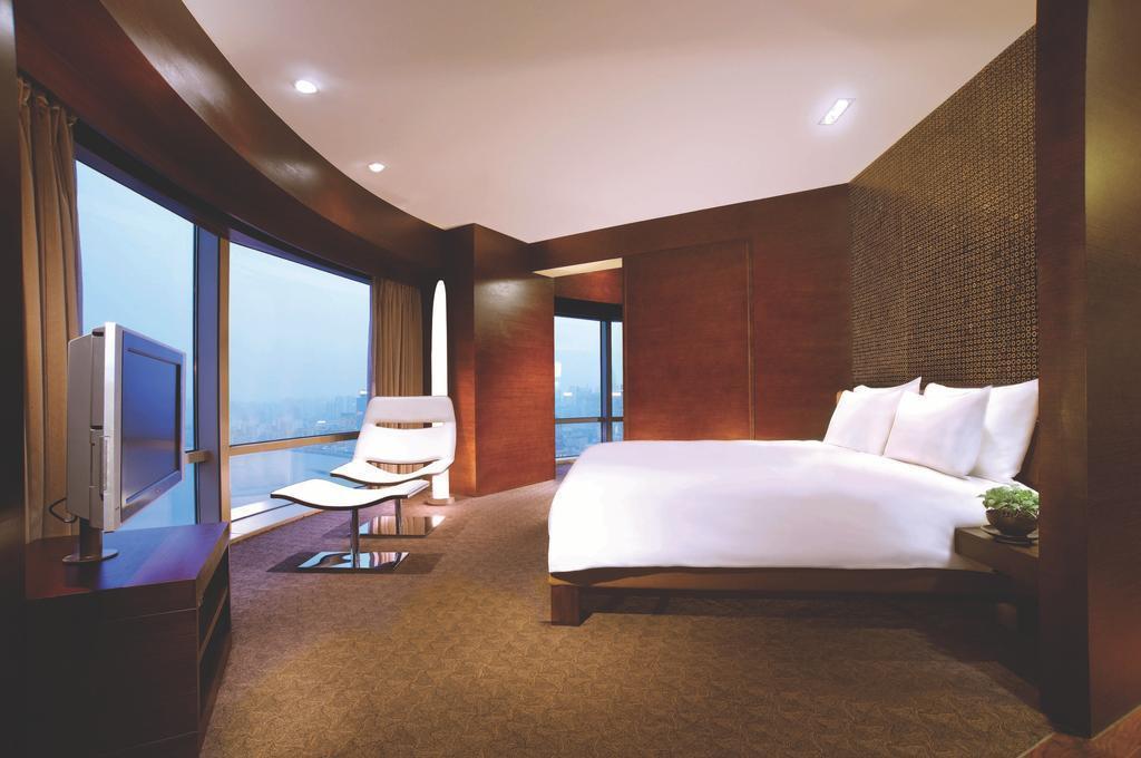 Готель Hyatt On The Bund 5*