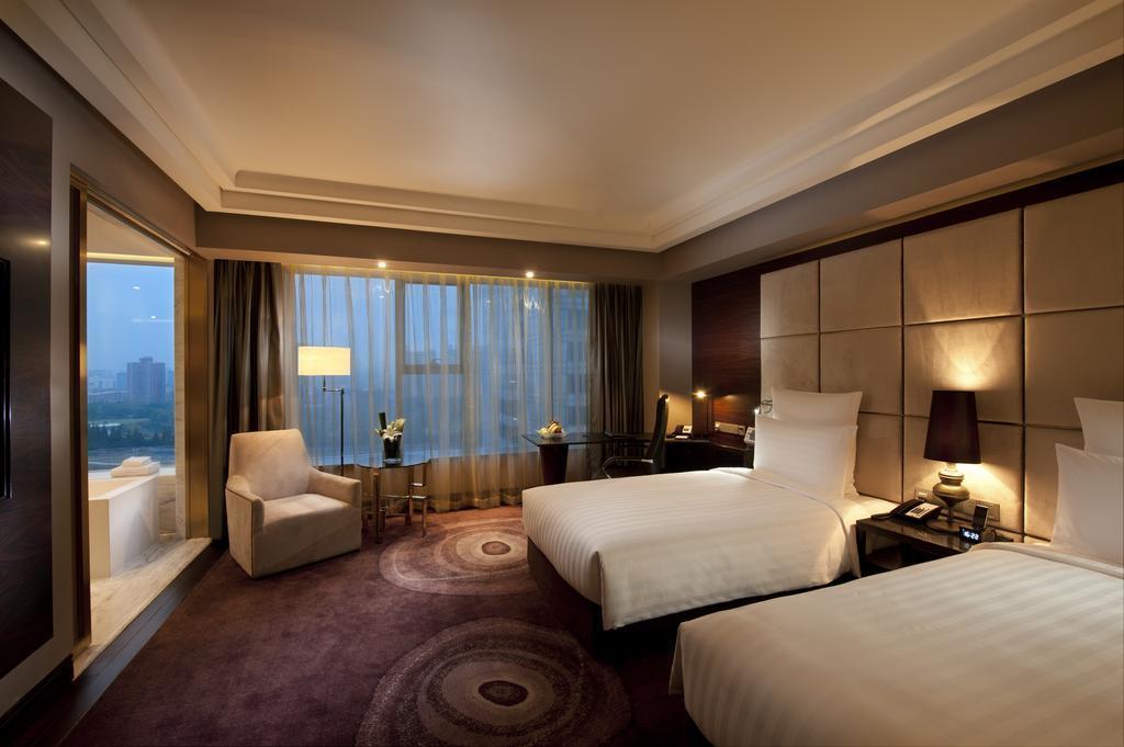 Фото Hilton Shanghai Hongqiao 5*