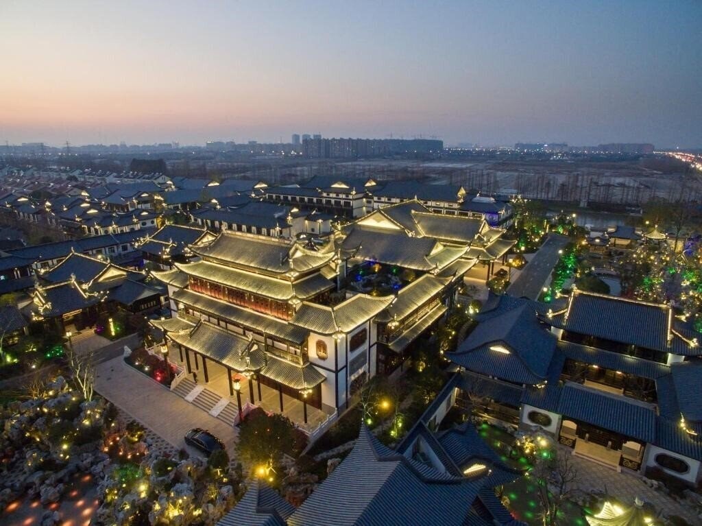 Готель Royal Garden Shanghai 5*