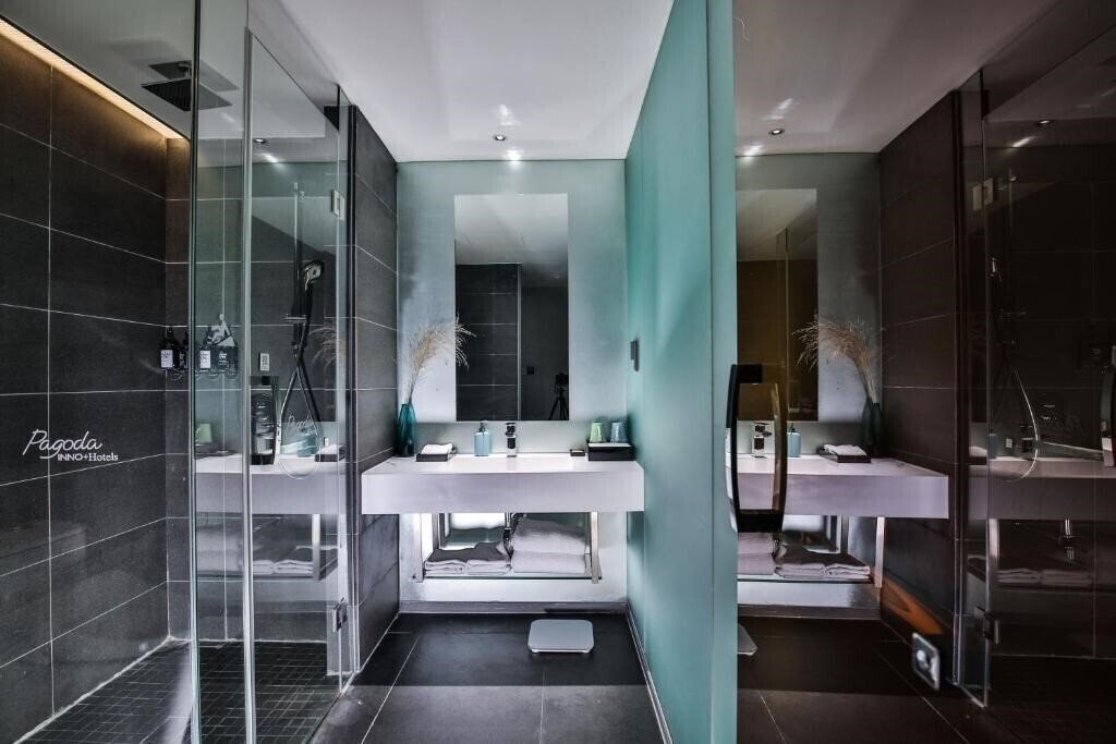 Фотографія Pagoda Hotel Shanghai Wujiaochang 5*