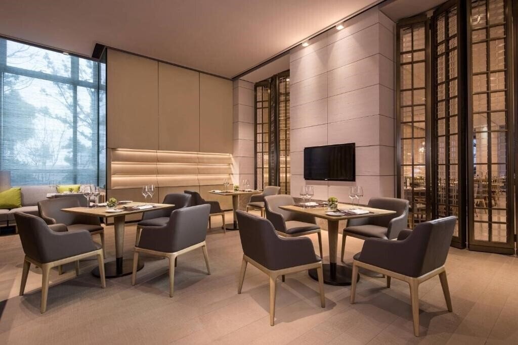 Картинка Courtyard by Marriott Shanghai Hongqiao 4*