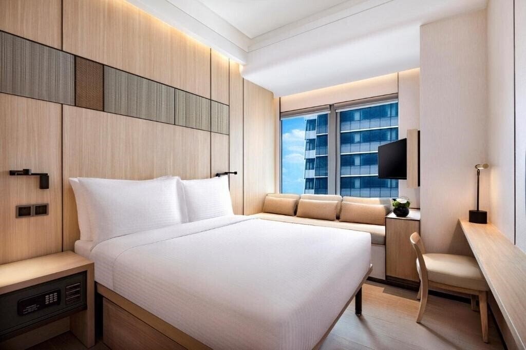 Отель Harbour Plaza Metropolitan 5*