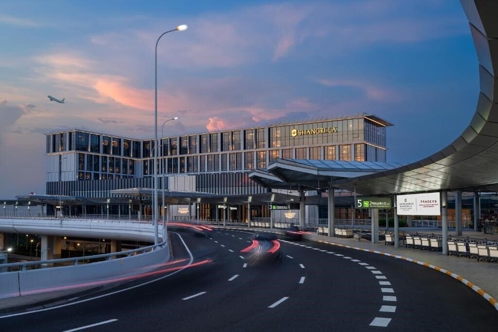 Отель Traders Hongqiao Airport Shanghai 4*