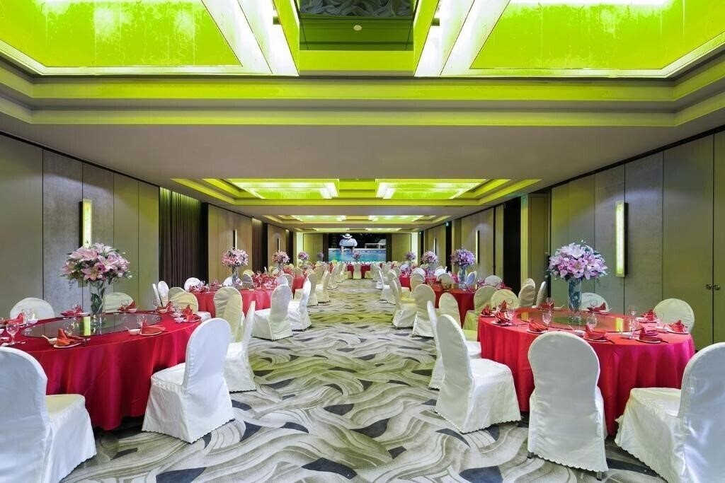 Картинка Golden Tulip New Asia Hotel The Bund Shanghai 4*