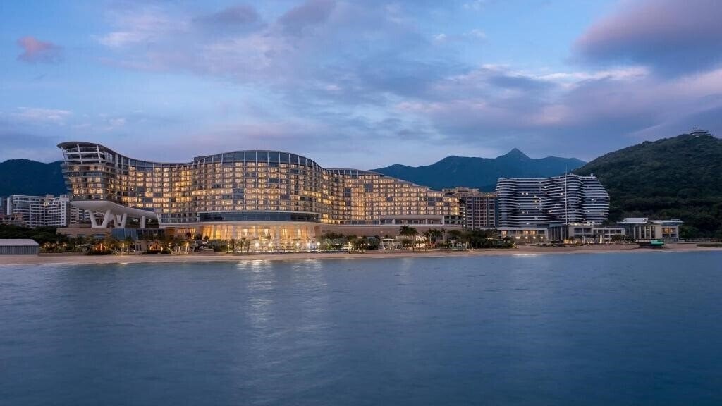 Готель InterContinental Shenzhen Dameisha Resort 5*