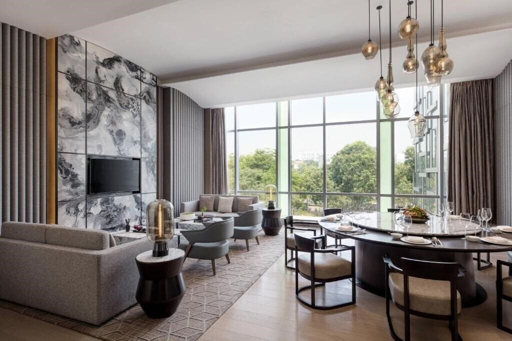 Картинка Courtyard by Marriott Shenzhen Northwest 5*