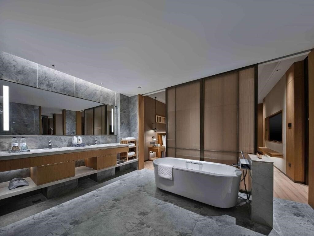 Фотографія Lingshui Hilton Garden Inn Hot Springs Hotel 5*