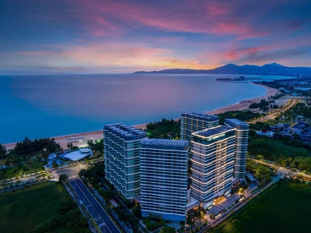 Готель Crowne Plaza Sanya Yazhou Bay by IHG 5*