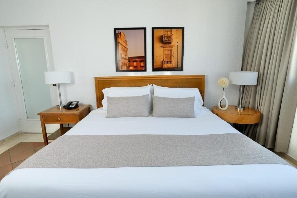 Картинка Almirante Cartagena 4*