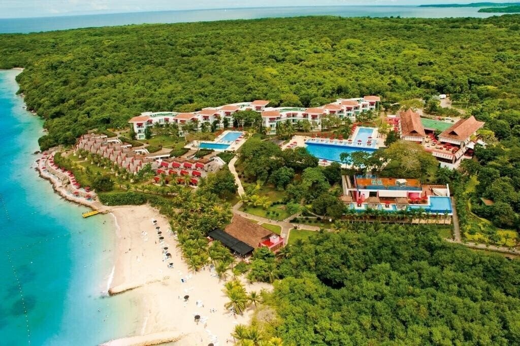 Отель Decameron Baru 4*