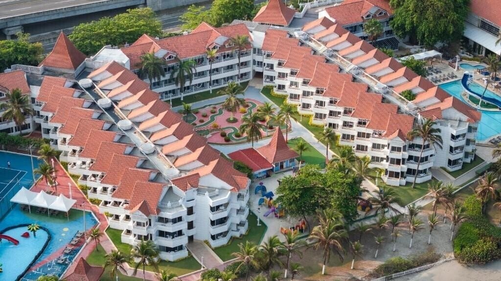 Готель Las Americas - Casa De Playa 4*