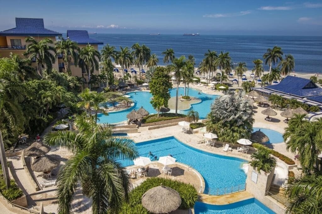 Отель Zuana Beach Resort 4*