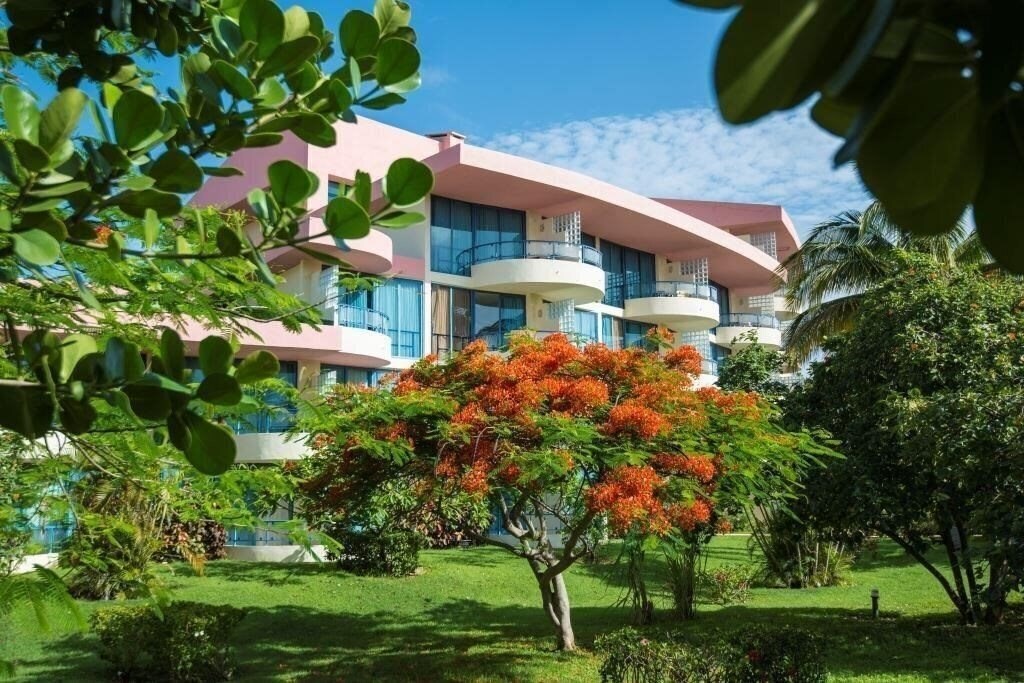 Готель Playa De Oro-Gran Caribe 4*