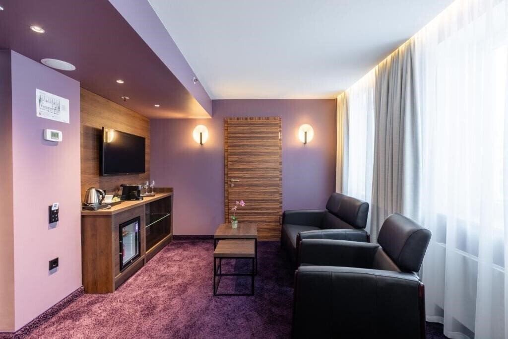 Фотографія Avalon Hotel 4*