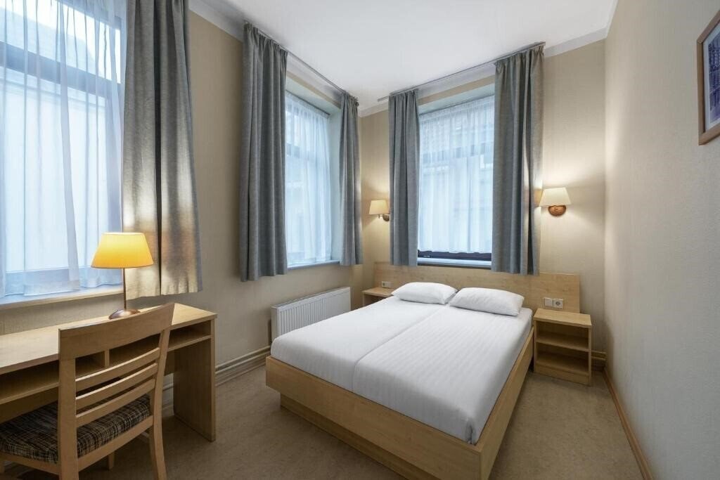Отель Kolonna Hotel Riga 3*