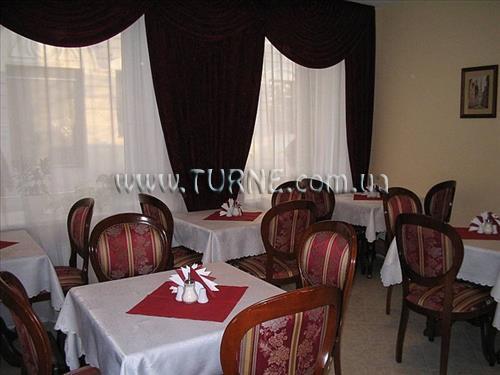 Отель Forums 3*