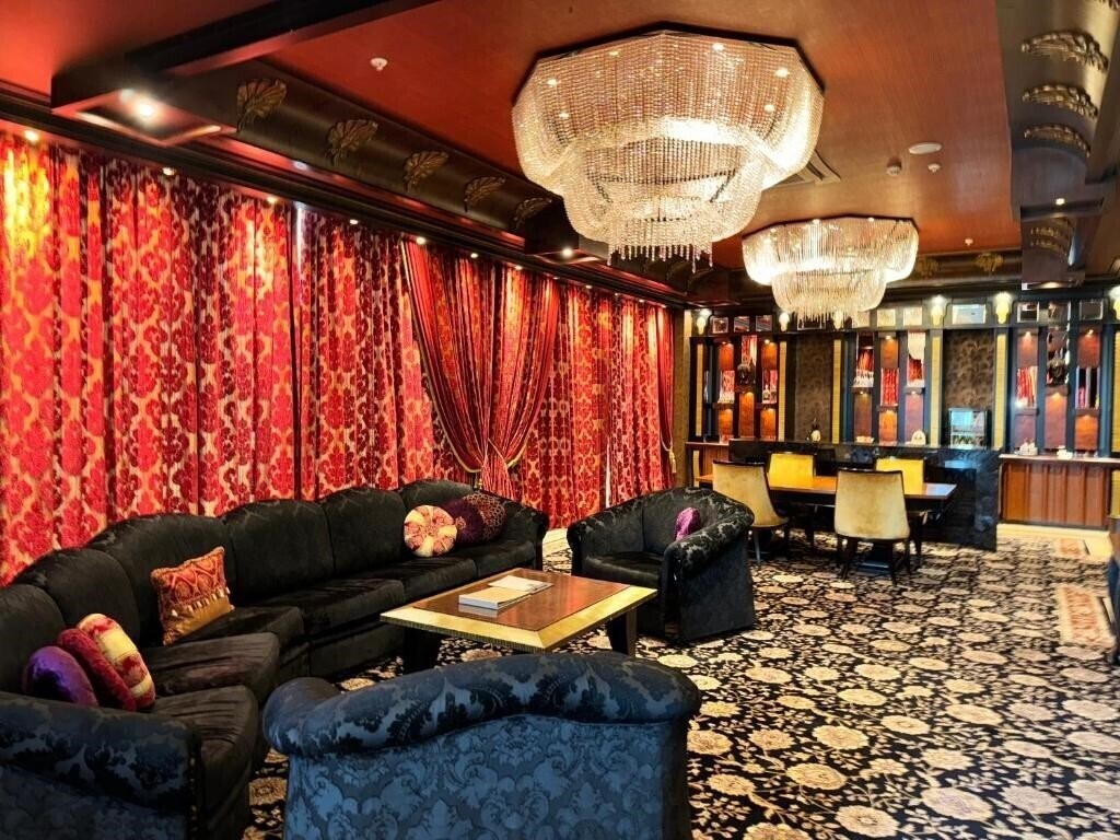 Фото Royal Casino SPA & Hotel Resort 4*