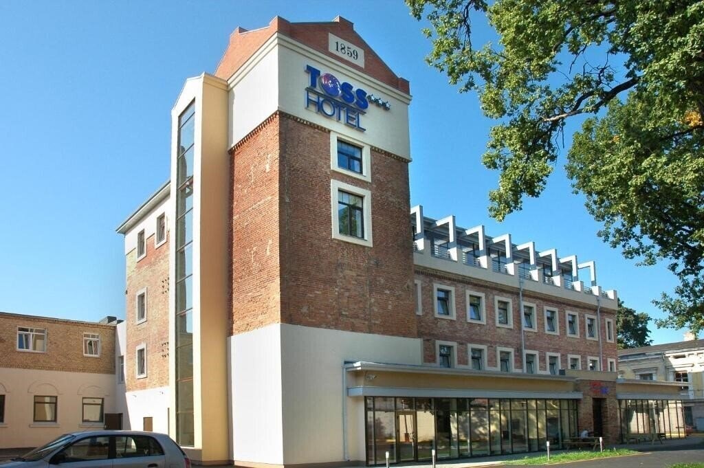 Готель Toss Hotel 3*