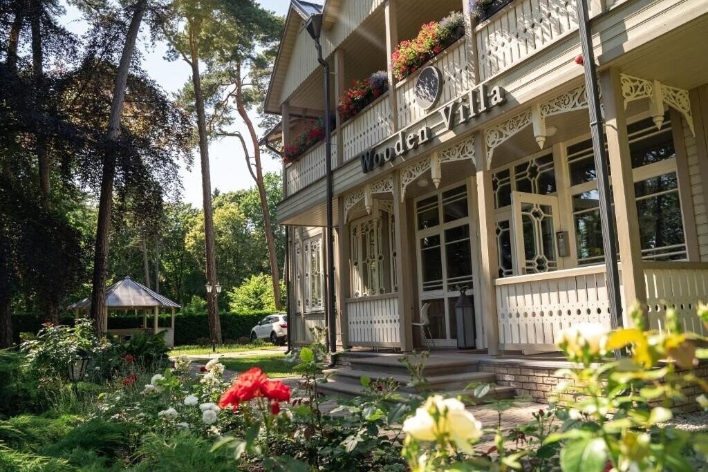 Отель Wooden Villa Aparthotel 5*