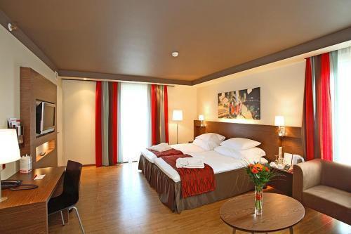 Фото Reval Hotel Neris 3*
